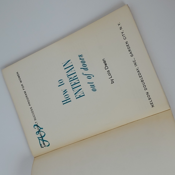 1960's Mid-century Modern Outdoor Entertaining Hostess Book by Lois Dwan - Picture 3 of 10